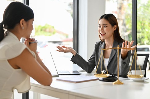 Các luật sư trẻ cần làm gì để thích ứng với sự thay đổi trong lĩnh vực tư vấn pháp lý hiện nay ?